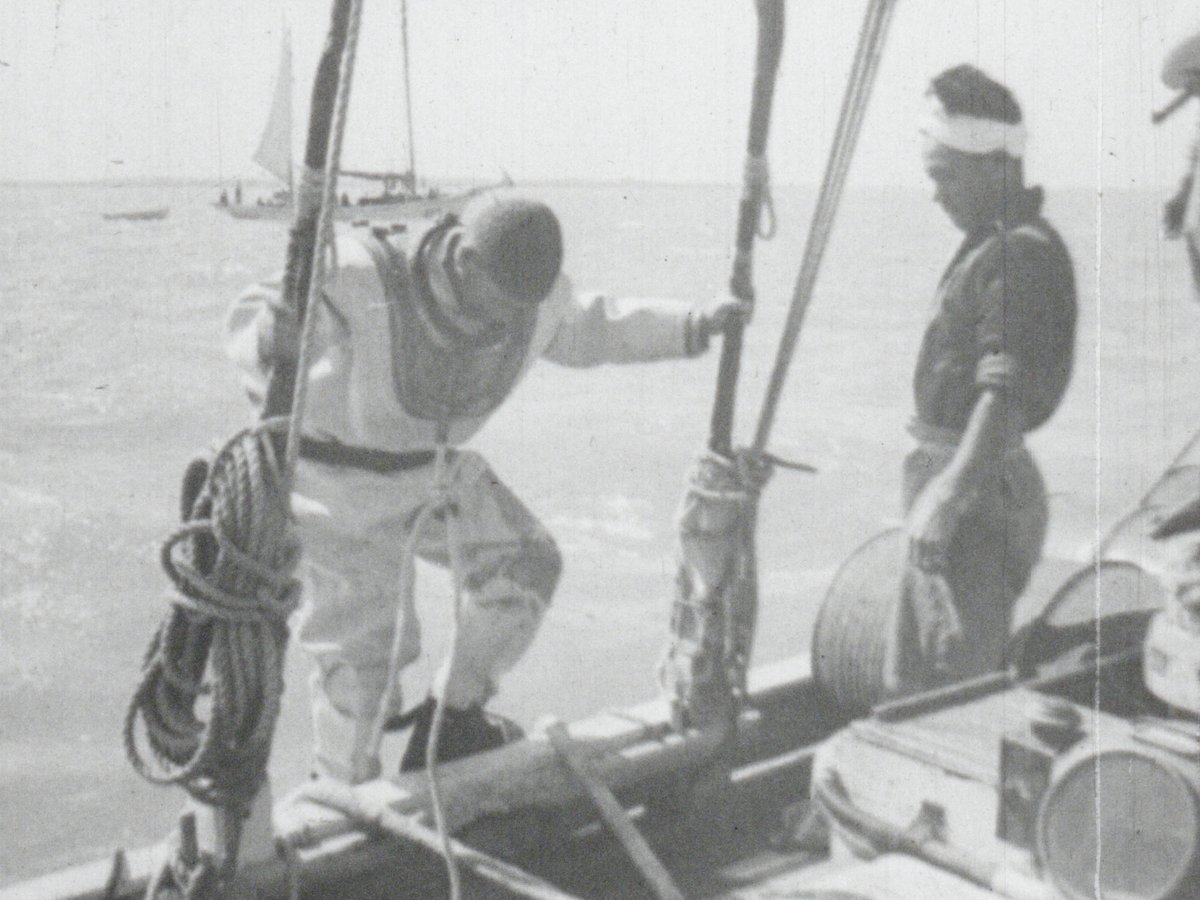 [Around Australia with Movietone; Gt. Barrier Reef; Sporting Highlights; Skiing; 1949 Melbourne Cup] thumbnail image.