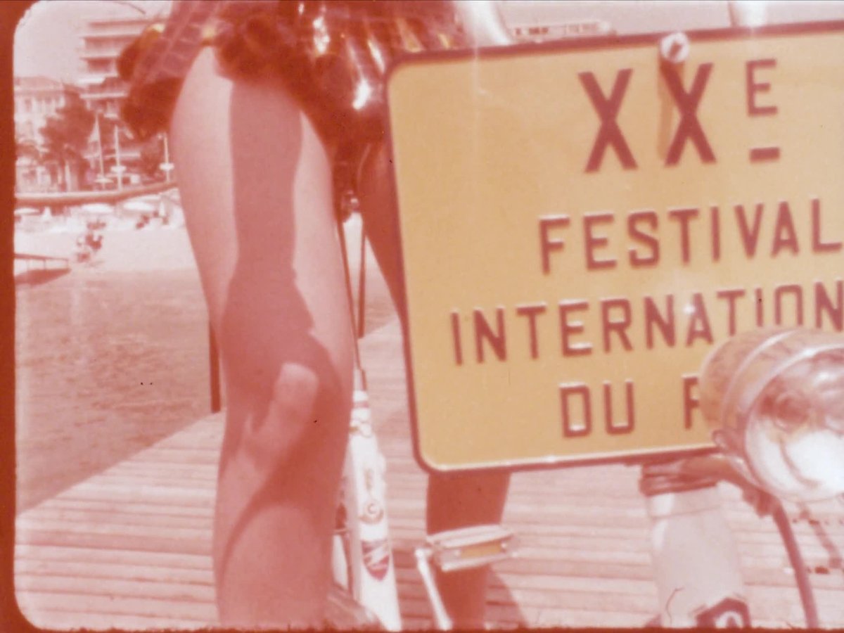 A still image from [5 Couleurs de France]