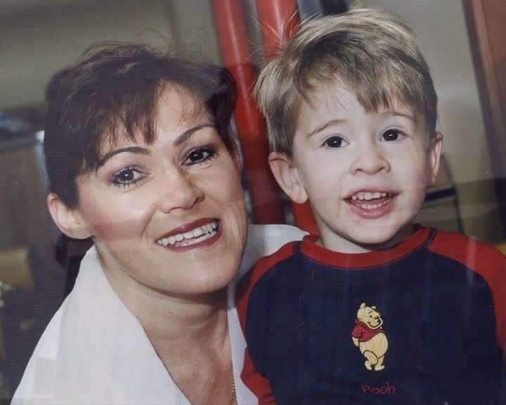 A still image from Little bear