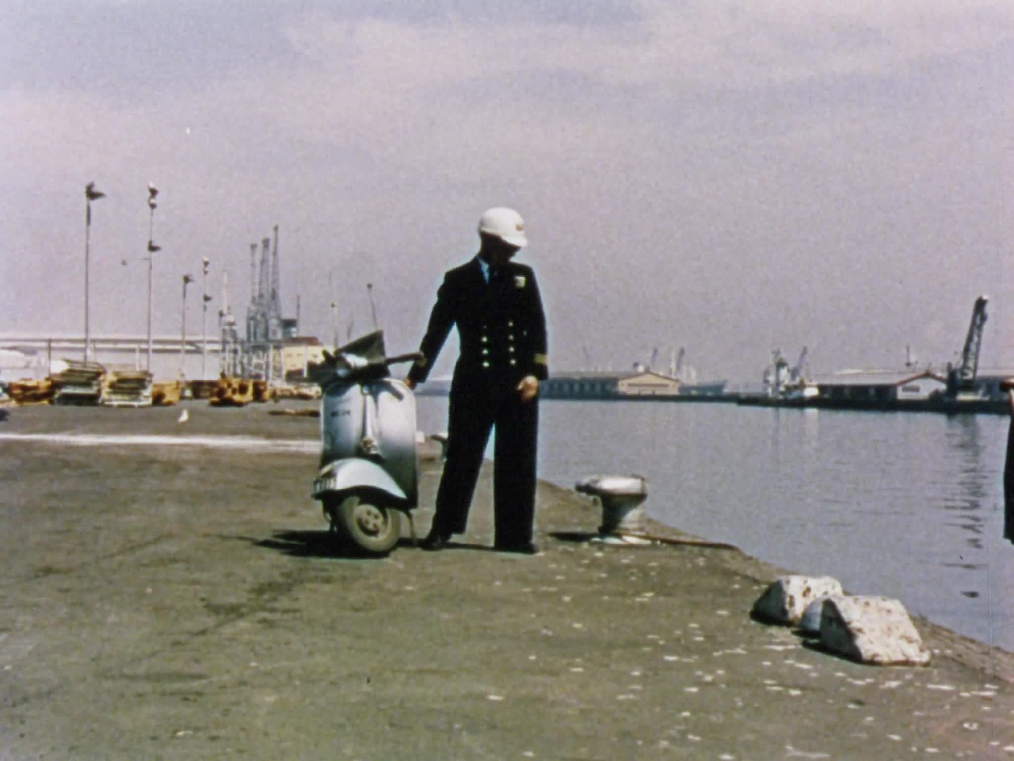 Port of Melbourne thumbnail image.