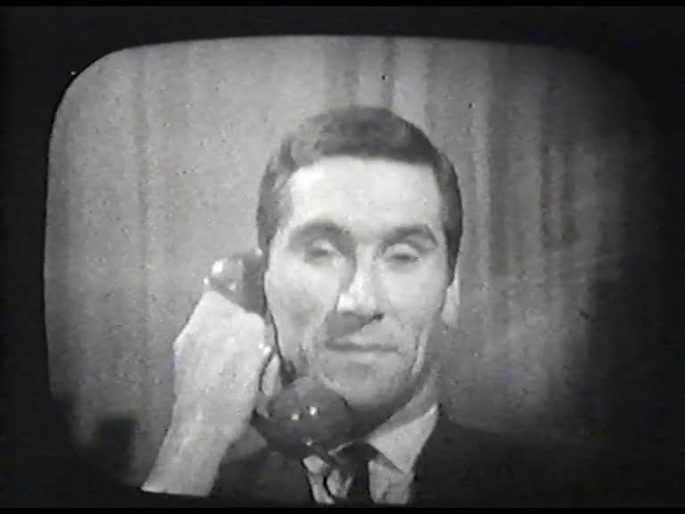 A still image from Cleans, Whitens and Brightens