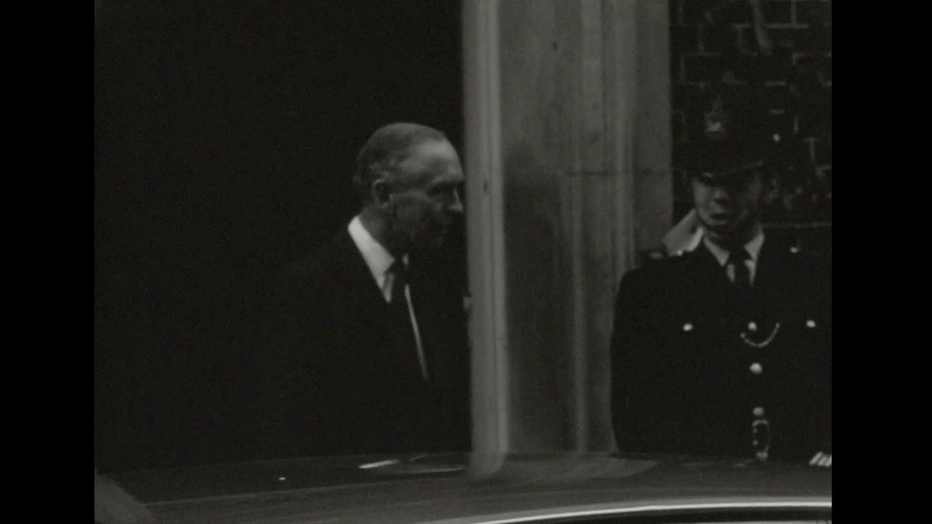 [London, 1963 - 1964] thumbnail image.