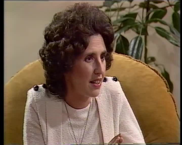 A still image from Show me English: a visit to the doctor [episode 5]