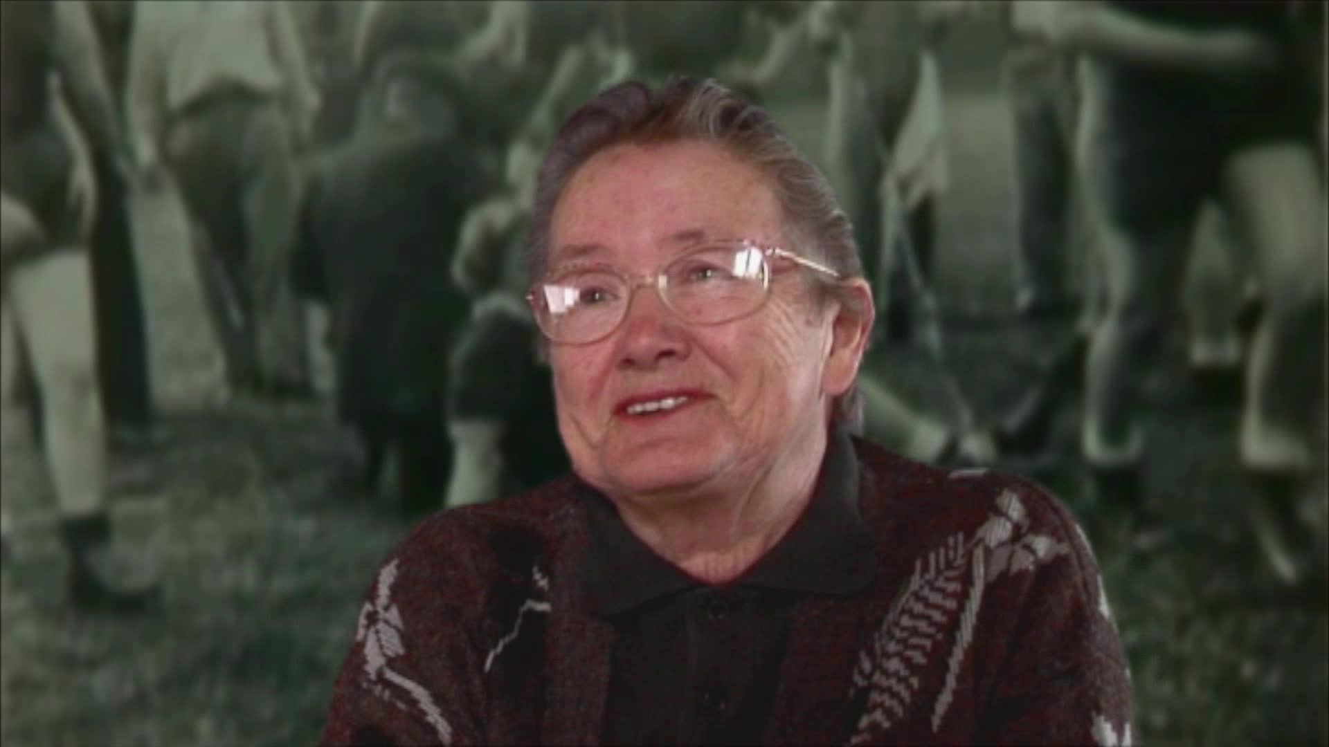 Girls can kick thumbnail image.