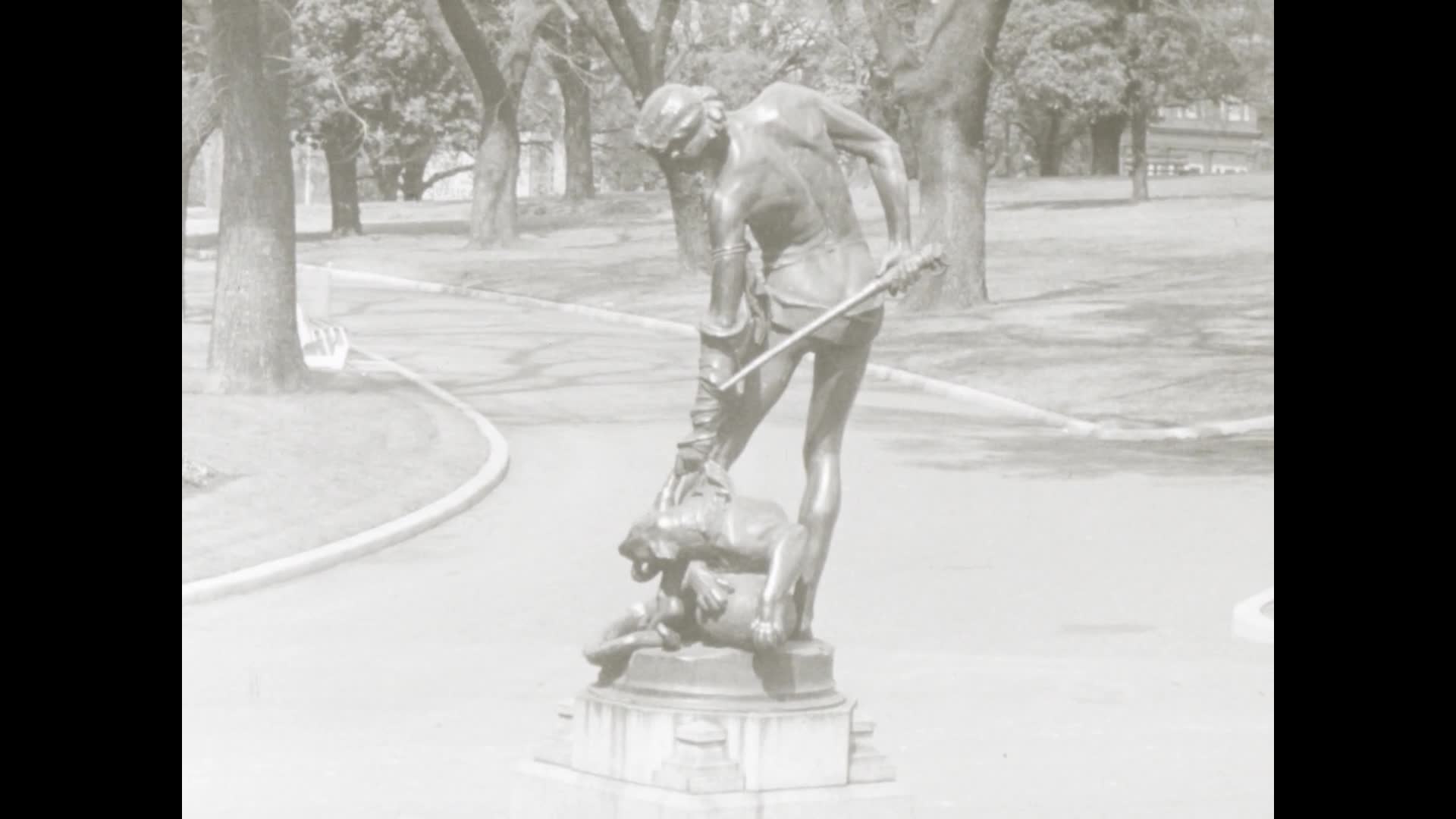 Sculpture thumbnail image.