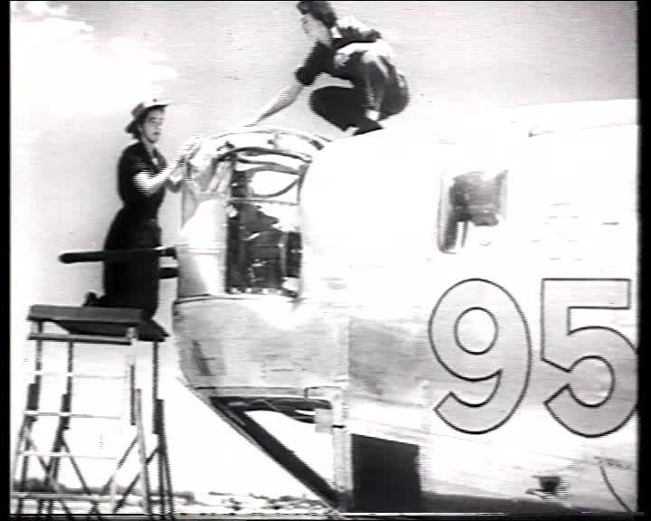 A still image from A Real man's job: Images of Australian women in wartime [kit]