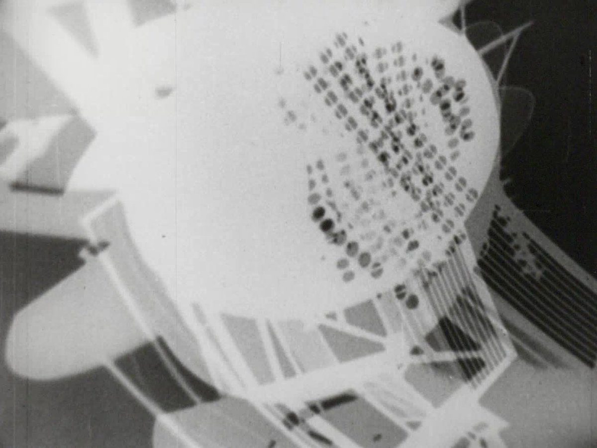 A still image from Light play: black-white-gray = Ein lightspiel: scwarz-weiss-grau