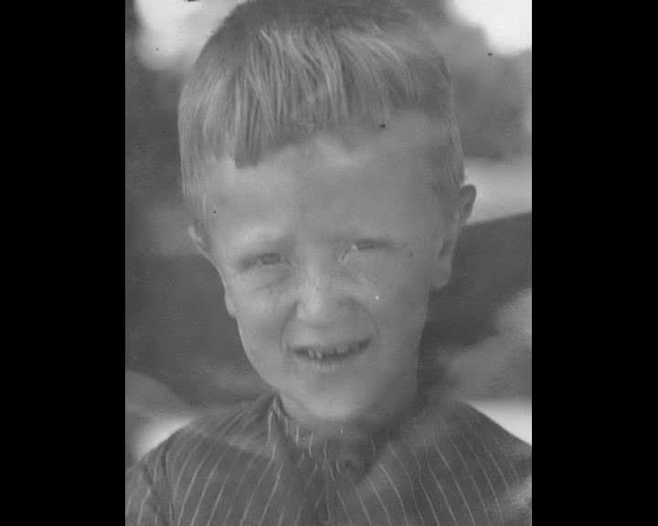 A still image from Happy little chap