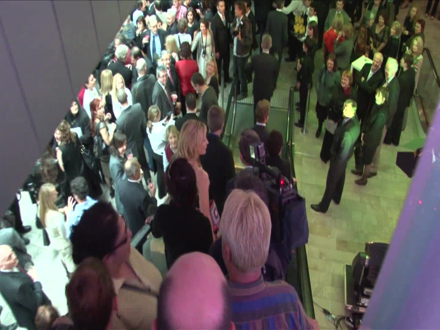 Screen Worlds opening : September 2009 thumbnail image.