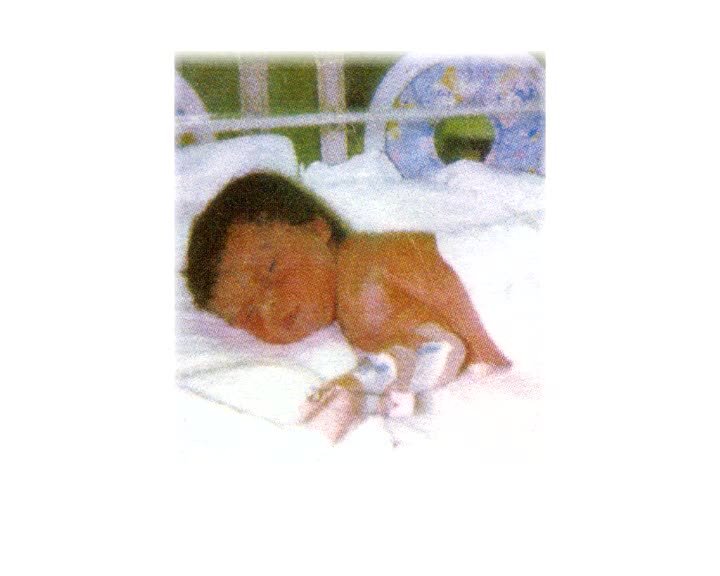 A still image from Little Dolly : Shakira