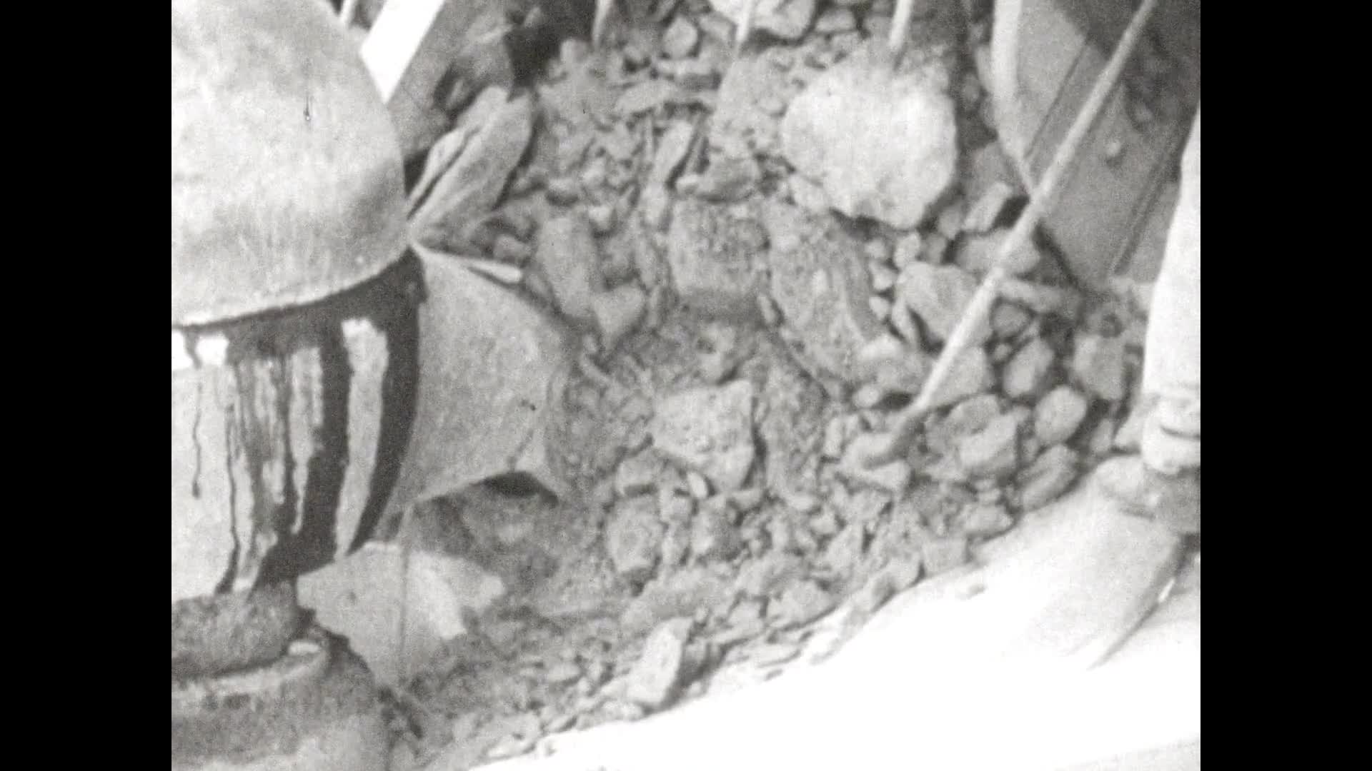 [Vacuum review. No. 2] thumbnail image.