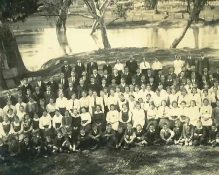 A still image from Honore et labore