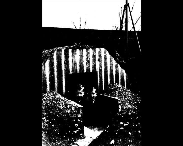 A still image from Red beret